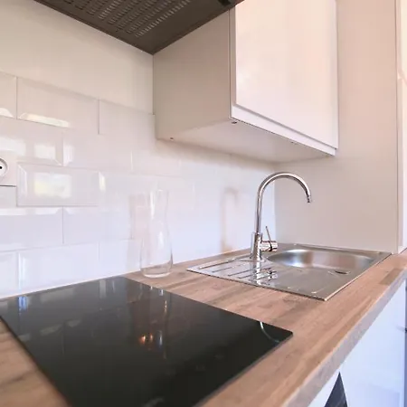 Les Hibiscus Apartment *